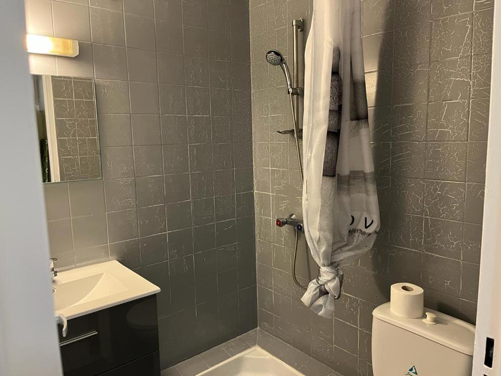 Agreable Appartement En Rez-De-Jardin A 450M De La Mer Sainte-Anne Exteriér fotografie
