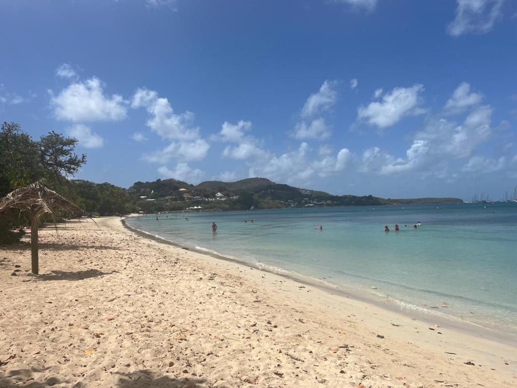 Agreable Appartement En Rez-De-Jardin A 450M De La Mer Sainte-Anne Exteriér fotografie