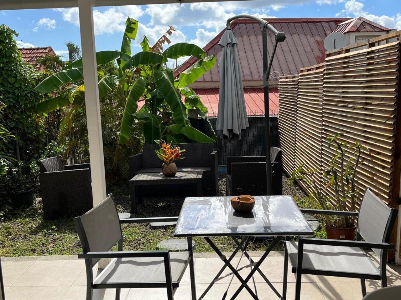 Agreable Appartement En Rez-De-Jardin A 450M De La Mer Sainte-Anne Exteriér fotografie