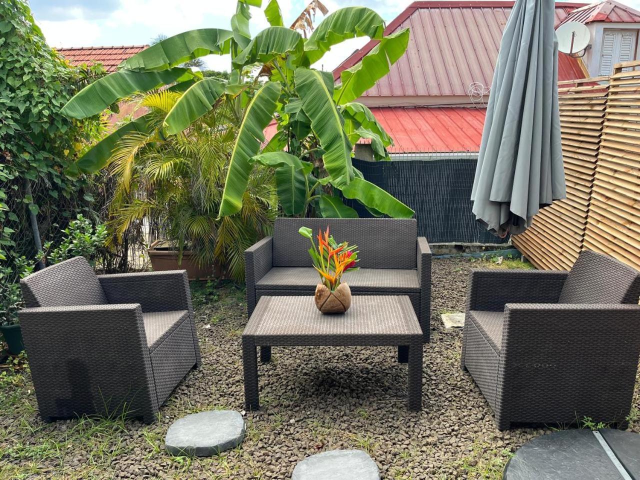 Agreable Appartement En Rez-De-Jardin A 450M De La Mer Sainte-Anne Exteriér fotografie